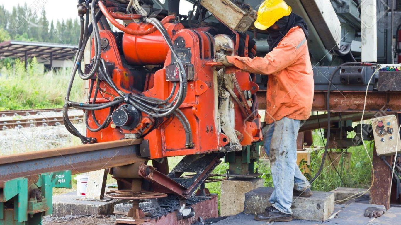Flash butt welding equipment operation